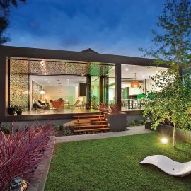 bi-fold-door
